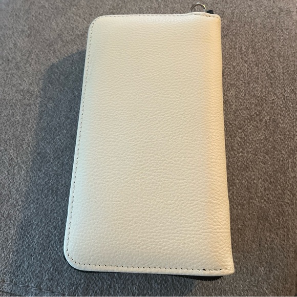 2024 Aldi Disney Mickey & Minnie Mouse Cream Black Wallet Wristlet - NWOT - Picture 3 of 4